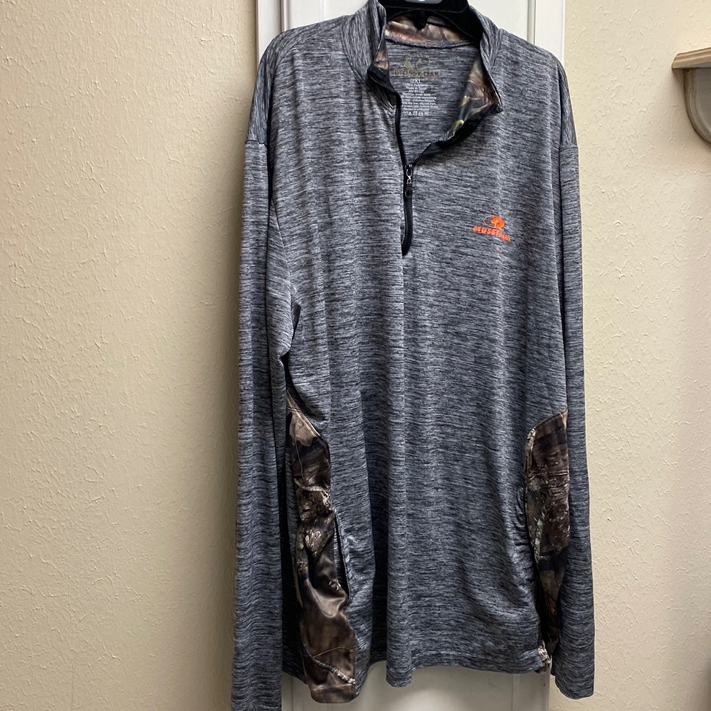 Mossy Oak 1/4 zip dry fit shirt